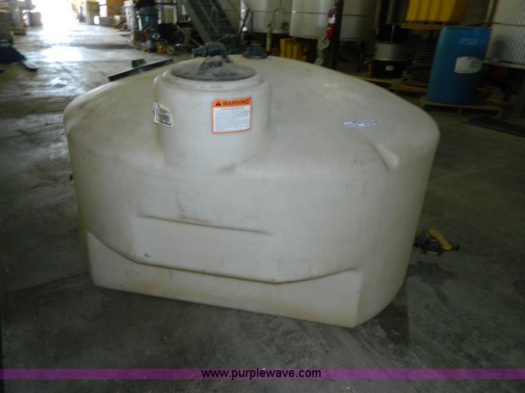 image for item AQ9421 425 gallon poly tank