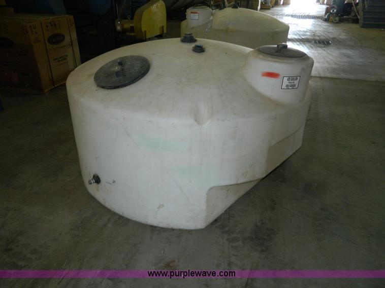 image for item AQ9422 425 gallon poly tank