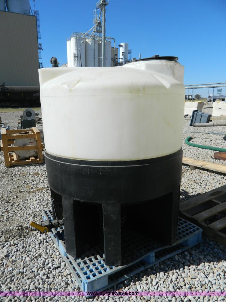 image for item AQ9423 300 gallon vertical poly tank