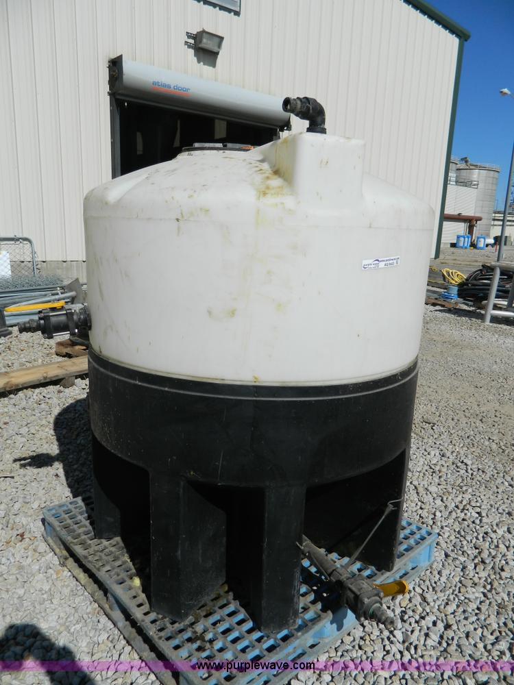 image for item AQ9423 300 gallon vertical poly tank