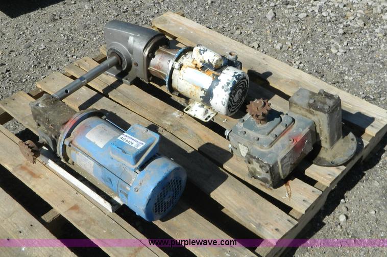 image for item AQ9426 Leeson 1/4 HP motor