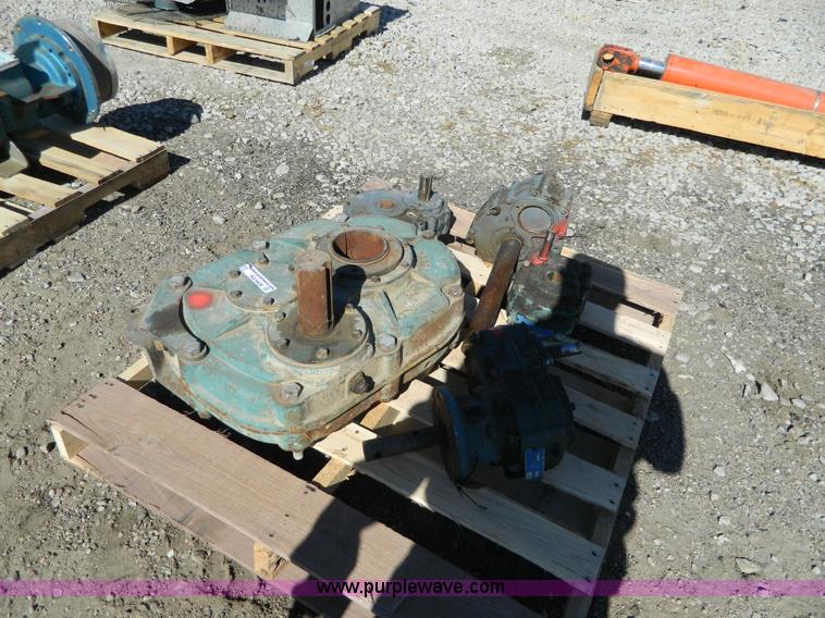 image for item AQ9428 (4) reduction gear drives