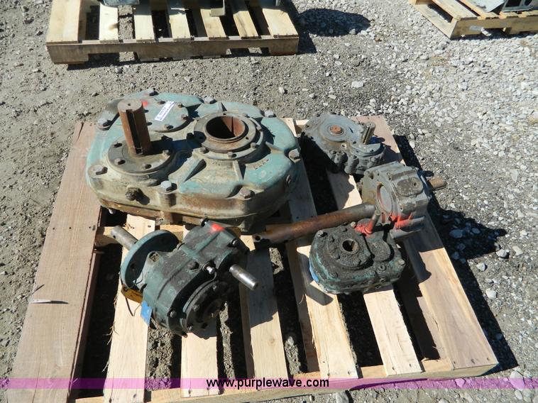 image for item AQ9428 (4) reduction gear drives