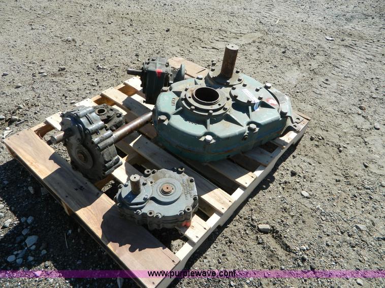 image for item AQ9428 (4) reduction gear drives