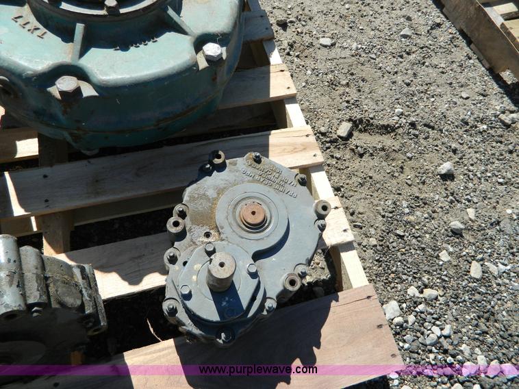 image for item AQ9428 (4) reduction gear drives