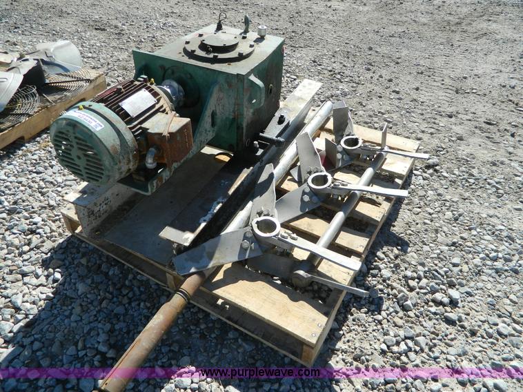 image for item AQ9430 Siemans 5 HP motor