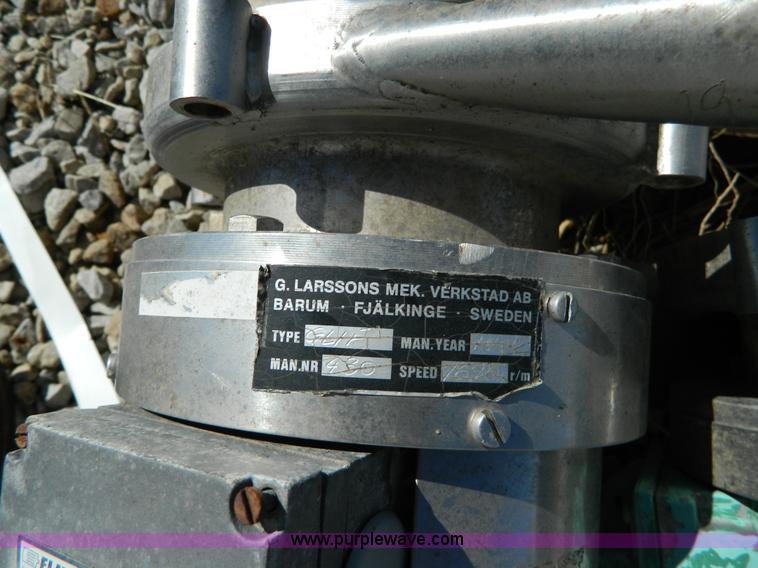 image for item AQ9432 (8) stainless steel pumps