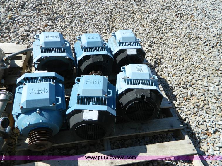 image for item AQ9433 (6) ABB motors