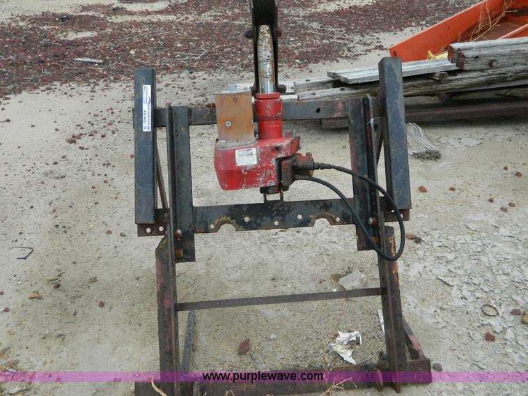 image for item AQ9450 Western snow plow lift mount