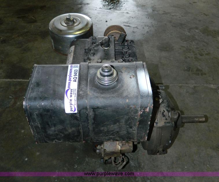 image for item AQ9453 Briggs & Stratton 8 HP vertical shaft gas engine