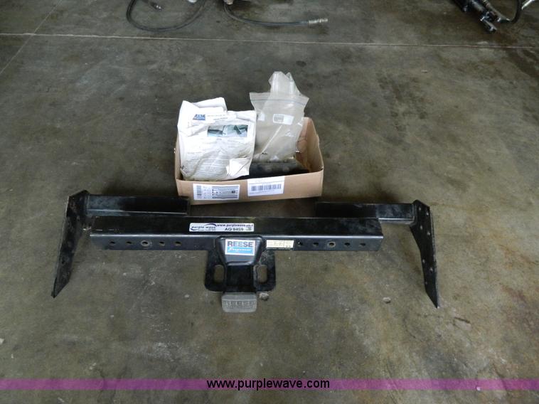 image for item AQ9459 Reese pickup receiver hitch kit