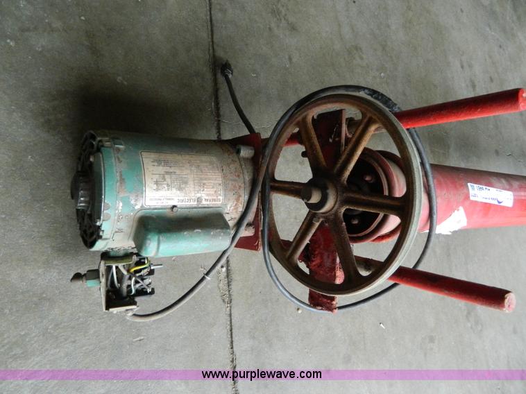 image for item AQ9461 10'L x 4" grain auger