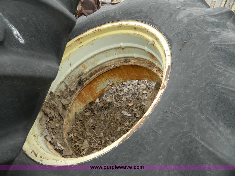 image for item AQ9462 (2) Firestone 18.4-34 tractor tires