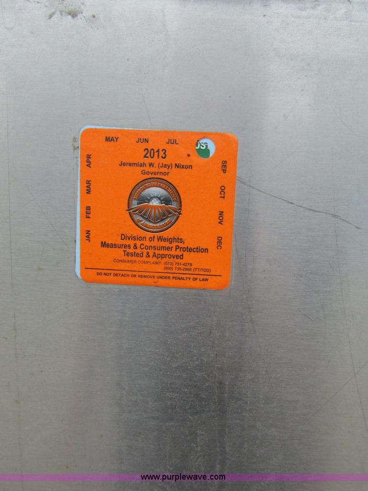 image for item AW9878 2003 Freightliner FL70 Business Class propane truck