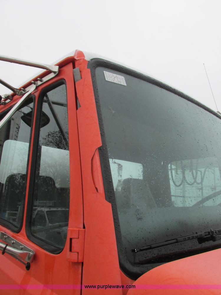 image for item AW9878 2003 Freightliner FL70 Business Class propane truck