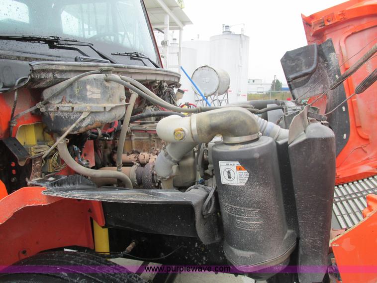 image for item AW9878 2003 Freightliner FL70 Business Class propane truck