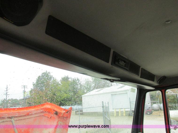 image for item AW9878 2003 Freightliner FL70 Business Class propane truck