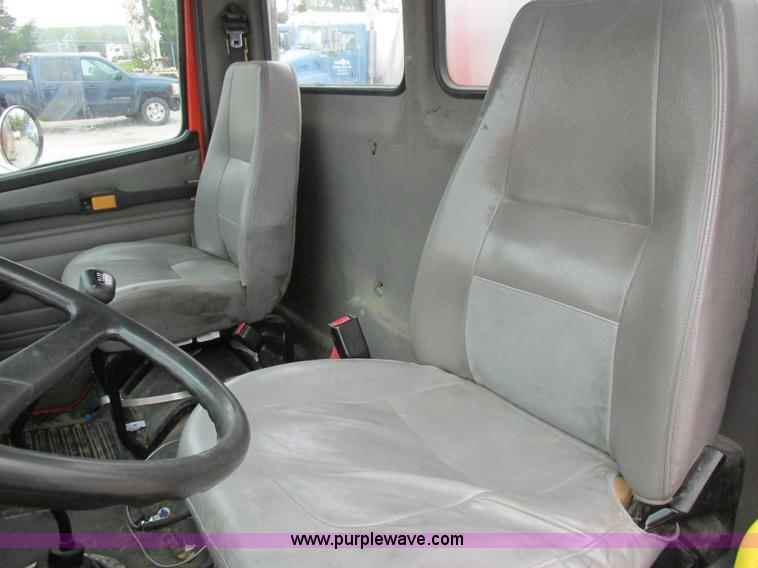 image for item AW9878 2003 Freightliner FL70 Business Class propane truck