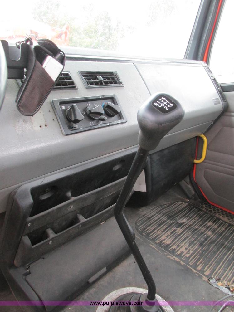 image for item AW9878 2003 Freightliner FL70 Business Class propane truck