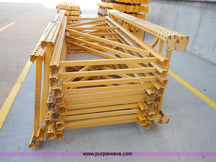 image for item AY9133 Pallet racking