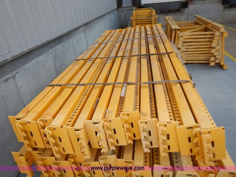 image for item AY9133 Pallet racking