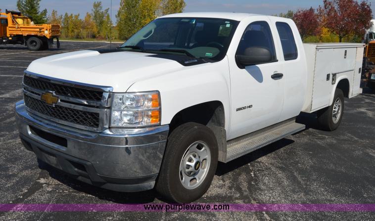 image for item AY9453 2011 Chevrolet Silverado 2500HD Ext. Cab utility truck