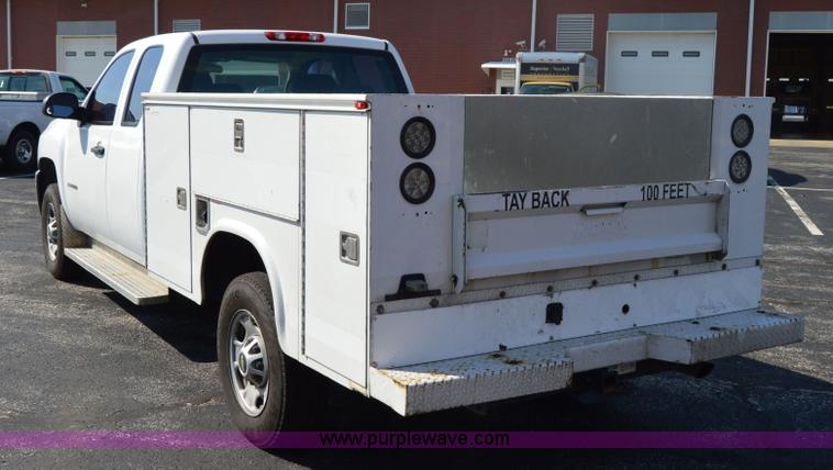 image for item AY9453 2011 Chevrolet Silverado 2500HD Ext. Cab utility truck