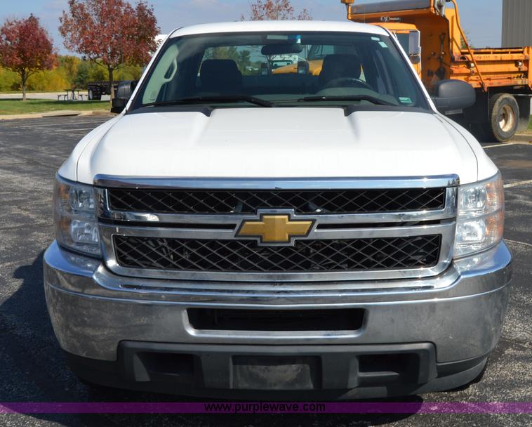 image for item AY9453 2011 Chevrolet Silverado 2500HD Ext. Cab utility truck