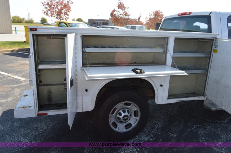 image for item AY9453 2011 Chevrolet Silverado 2500HD Ext. Cab utility truck