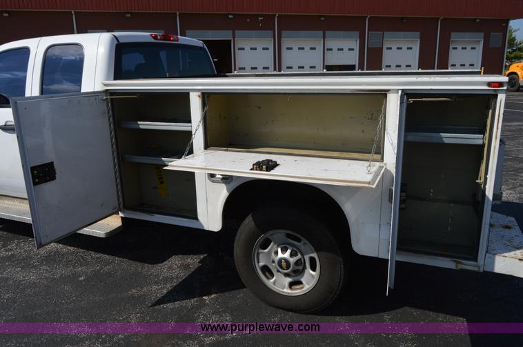 image for item AY9453 2011 Chevrolet Silverado 2500HD Ext. Cab utility truck
