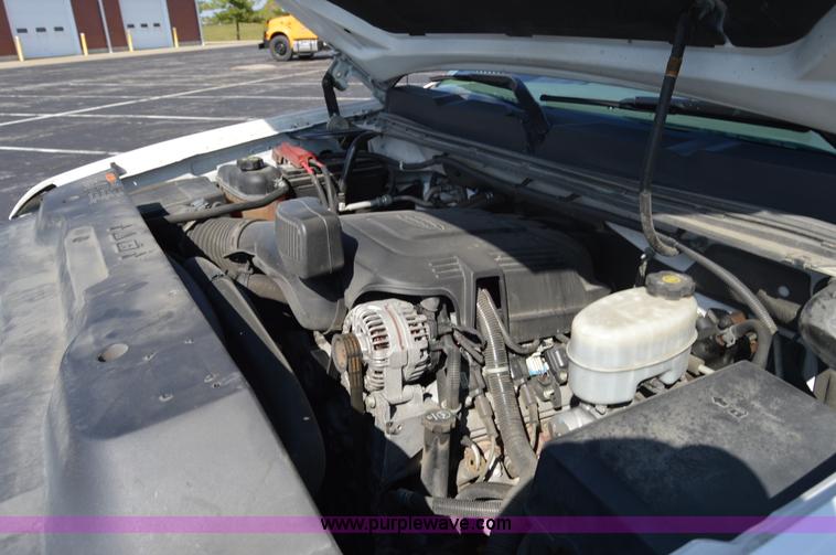 image for item AY9453 2011 Chevrolet Silverado 2500HD Ext. Cab utility truck