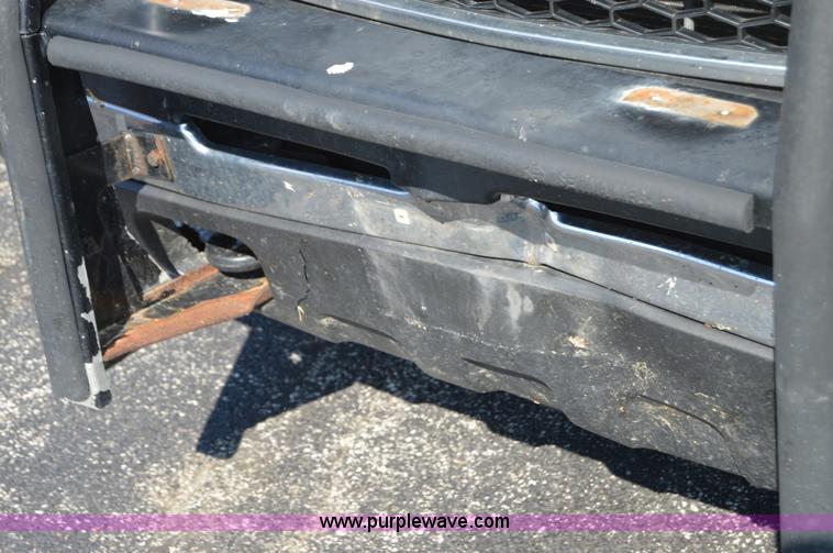 image for item AY9454 2006 Chevrolet Silverado 2500HD utility truck