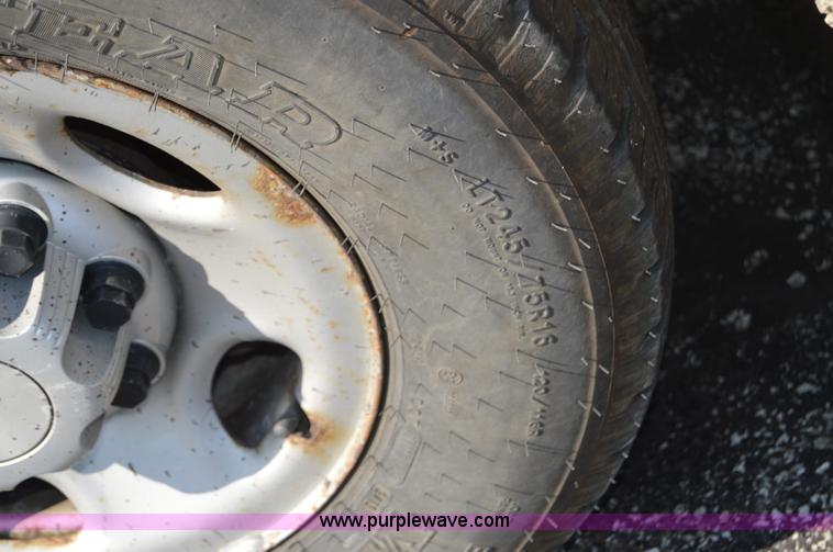 image for item AY9454 2006 Chevrolet Silverado 2500HD utility truck