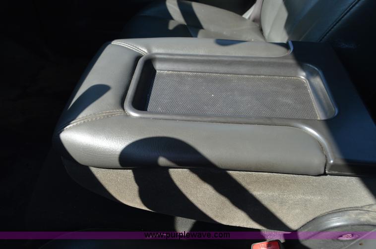 image for item AY9454 2006 Chevrolet Silverado 2500HD utility truck