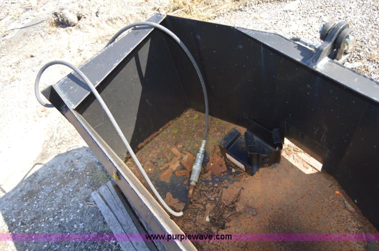 image for item AY9463 B Built Mfg. 1/2 yd. skid steer shuttle box