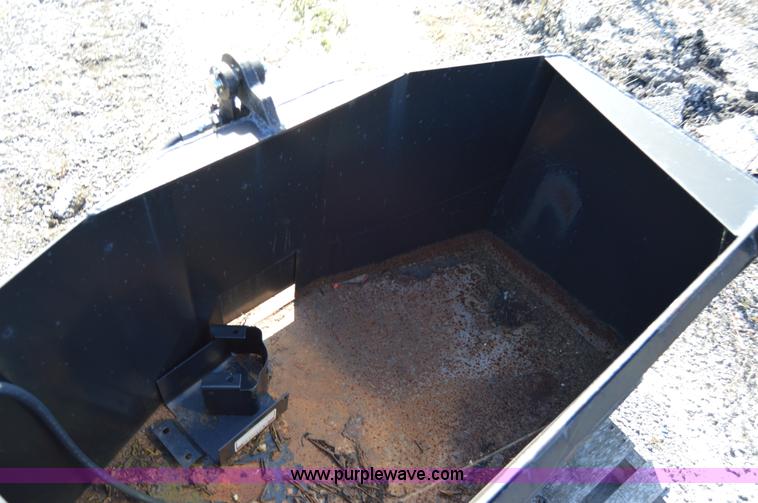 image for item AY9463 B Built Mfg. 1/2 yd. skid steer shuttle box