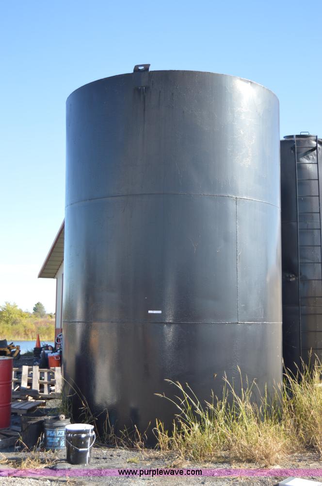 image for item AY9470 10'W x 15'H upright steel tank