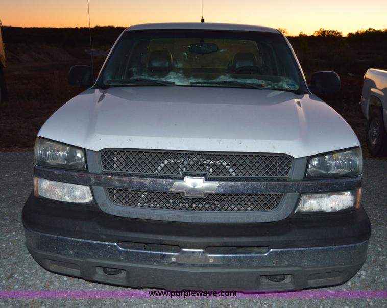 image for item AY9471 2005 Chevrolet Silverado 1500 Ext. Cab pickup truck