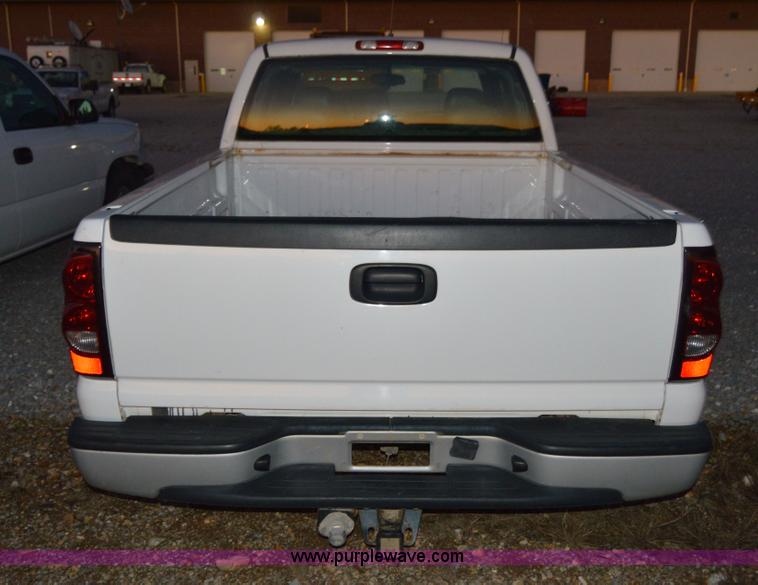 image for item AY9471 2005 Chevrolet Silverado 1500 Ext. Cab pickup truck