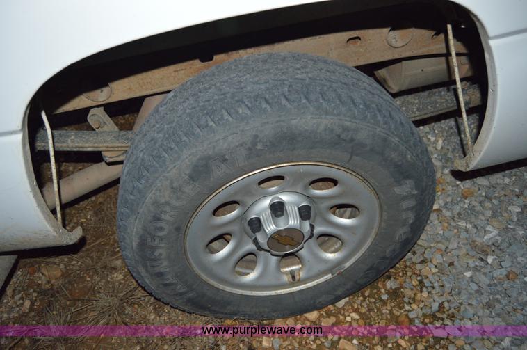 image for item AY9471 2005 Chevrolet Silverado 1500 Ext. Cab pickup truck