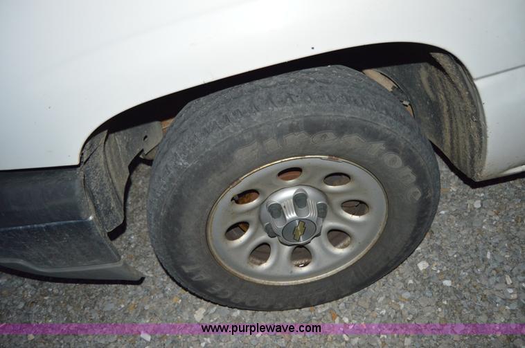 image for item AY9471 2005 Chevrolet Silverado 1500 Ext. Cab pickup truck