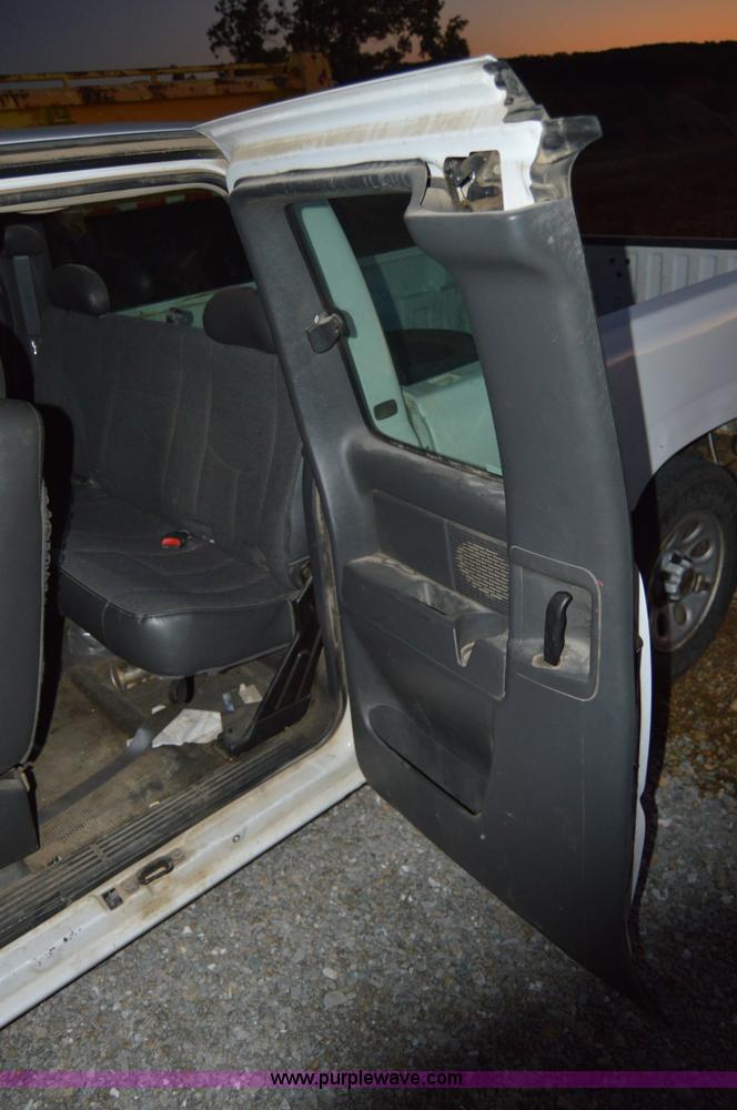 image for item AY9471 2005 Chevrolet Silverado 1500 Ext. Cab pickup truck