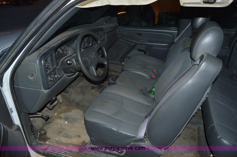 image for item AY9471 2005 Chevrolet Silverado 1500 Ext. Cab pickup truck