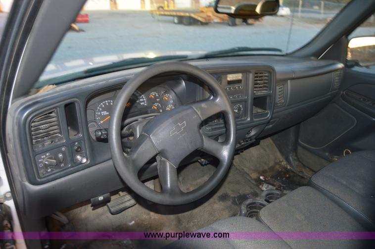 image for item AY9471 2005 Chevrolet Silverado 1500 Ext. Cab pickup truck
