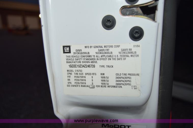 image for item AY9472 2004 Chevrolet Silverado 1500 Ext. Cab pickup truck