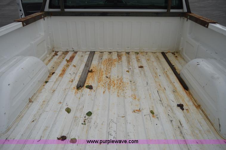 image for item AY9474 2005 Chevrolet Silverado 1500 pickup truck