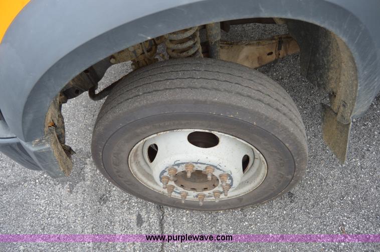 image for item AY9475 2008 Ford F450 Super Duty XL Crew Cab dump truck