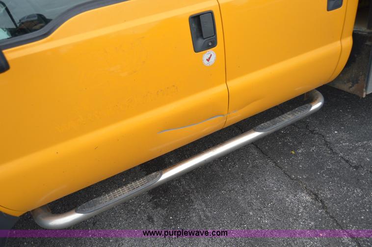 image for item AY9475 2008 Ford F450 Super Duty XL Crew Cab dump truck