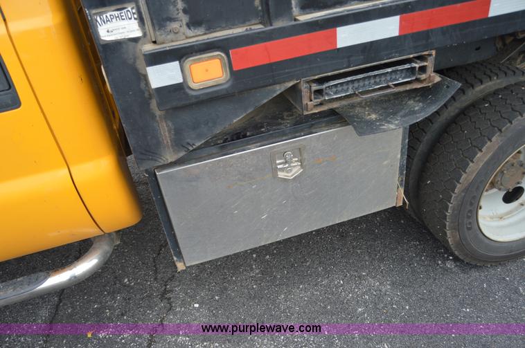 image for item AY9475 2008 Ford F450 Super Duty XL Crew Cab dump truck