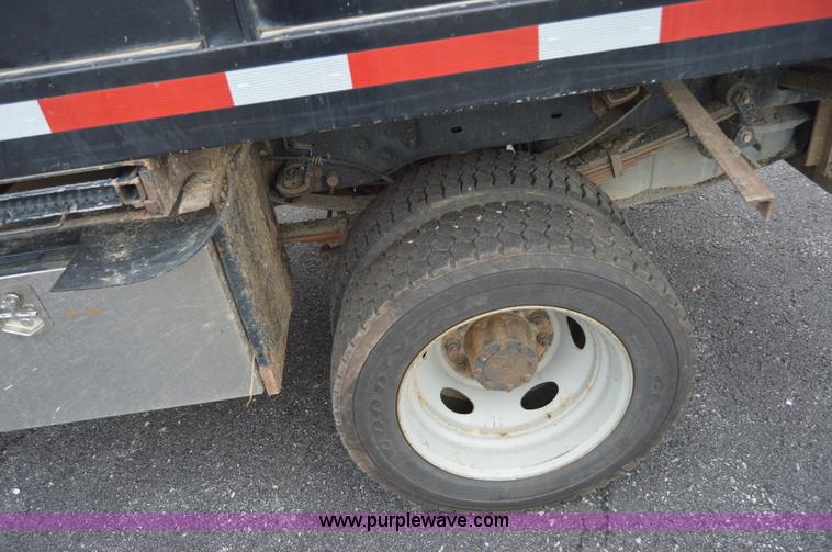 image for item AY9475 2008 Ford F450 Super Duty XL Crew Cab dump truck